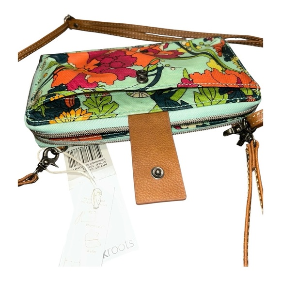 Sakroots Floral Crossbody Wristlet Bag - Multicolor New - Picture 8 of 15